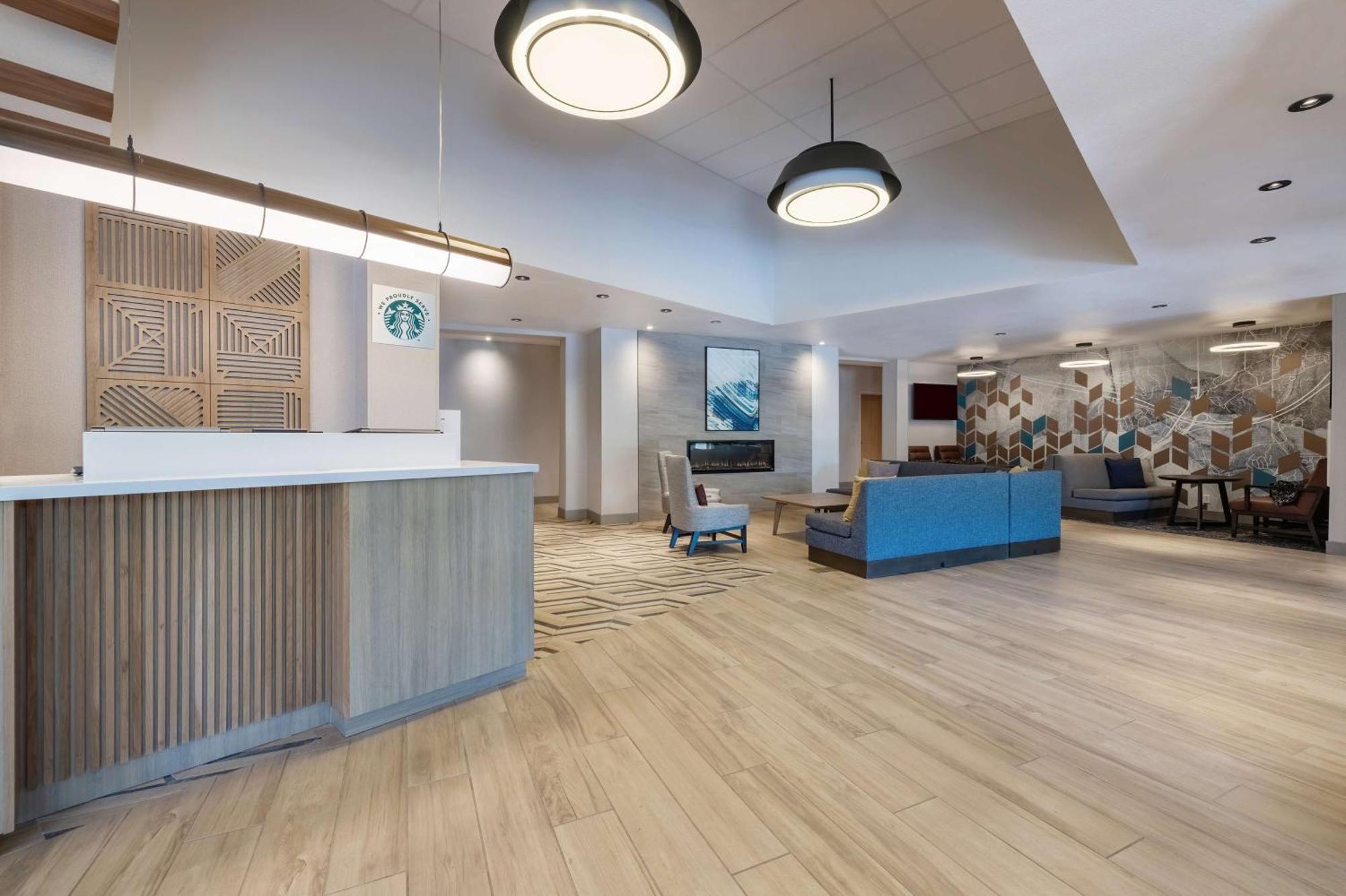 Hyatt Place *